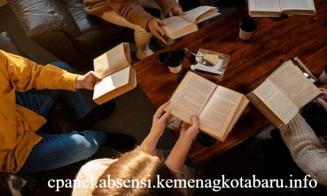 Membangun Literasi Lewat Membaca Bersama